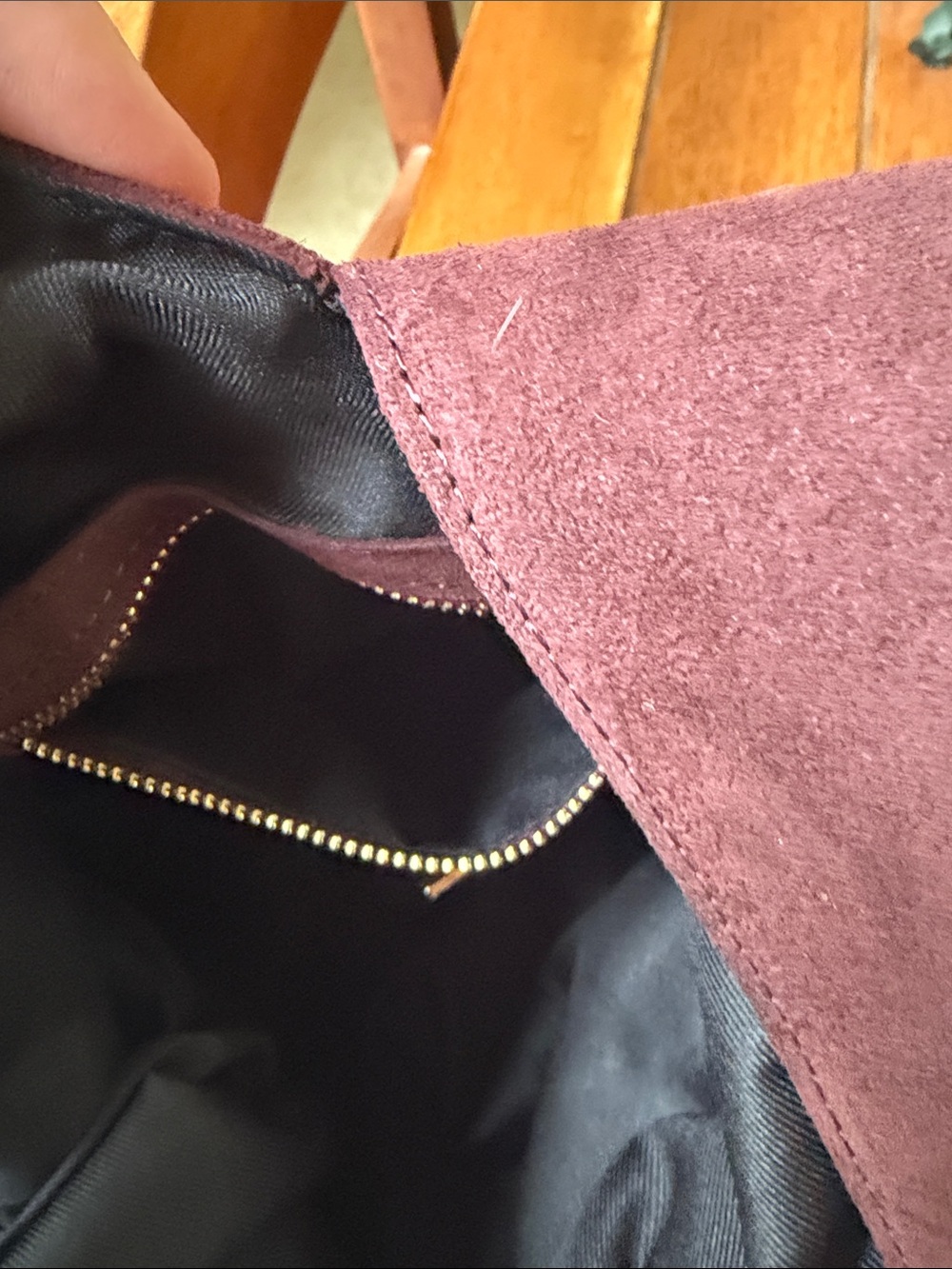 Genuine Leather Knot-Detail Shoulder Bag in Wine - Picture 8 of 8